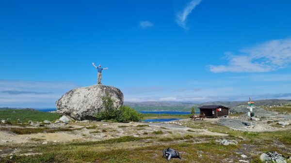 Hiking trip to viewpoint Kirkenes "Appelsinstein" (KS21-pt)
