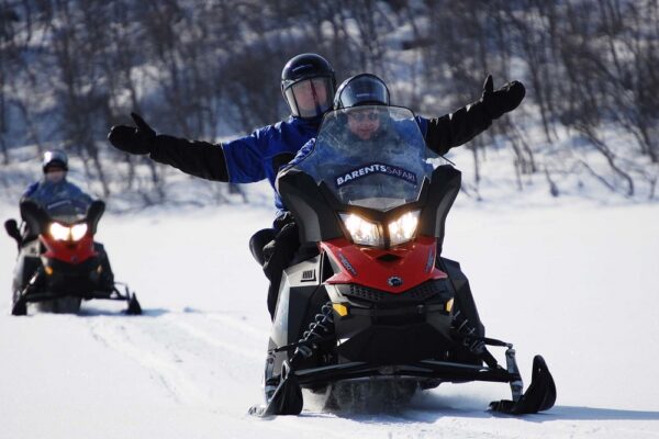 Northern lights – King Crab – Snowmobile (KI08-bs) - Image 12