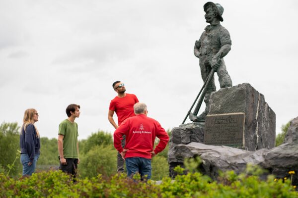 Kirkenes- and Borderland sightseeing with a local guide May to November (HS01-pt) - Image 8