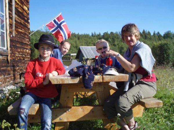 Family taking a break by Namdalen