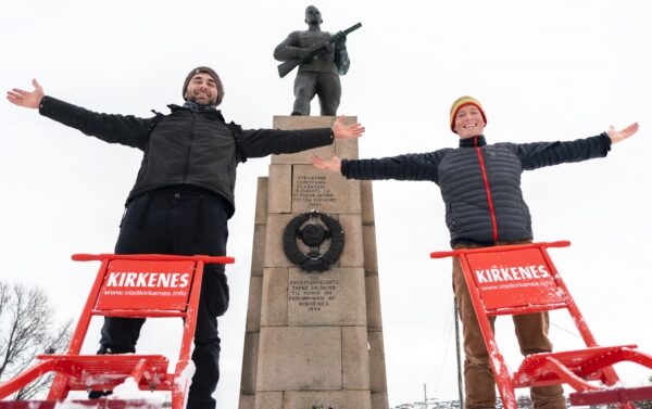 Walking/kick sledge tour in Kirkenes centrum (KI90-pt)