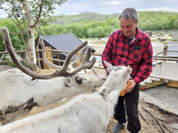 Kirkenes Borderland - Russian border - the Snowhotel - Sami experience (GR9)