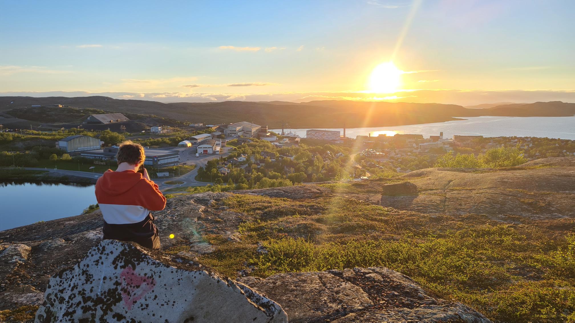 Midnight sun panorama tour (HS30-pt) - Image 4